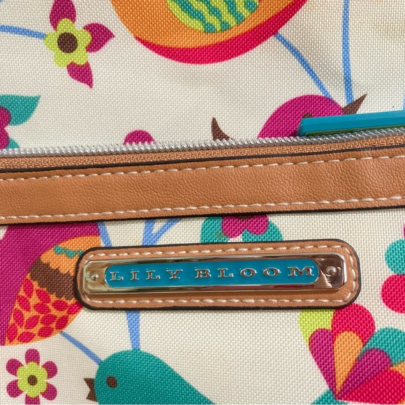 Lily Bloom Birds Blooms and Flowers Adjustable Shoulder Bag 14 x 10 x 4 inches - Picture 5 of 16